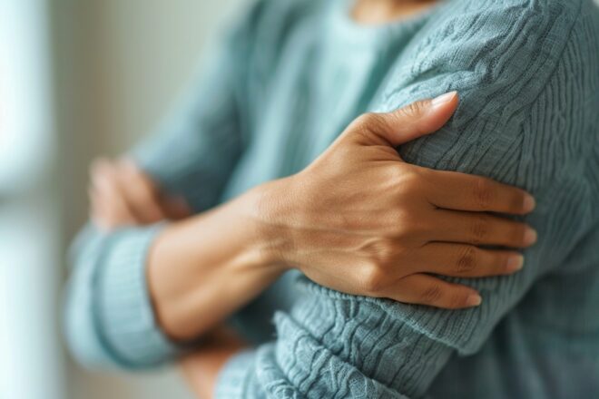 Illustration. Des fortes démangeaisons.