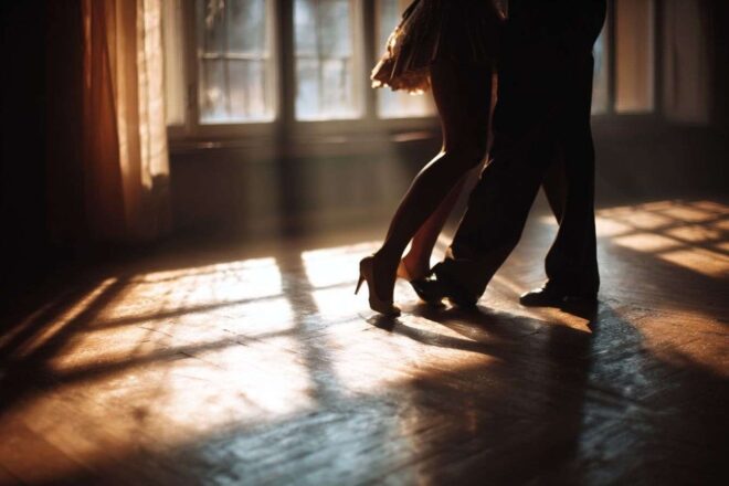 Danse couple parquet