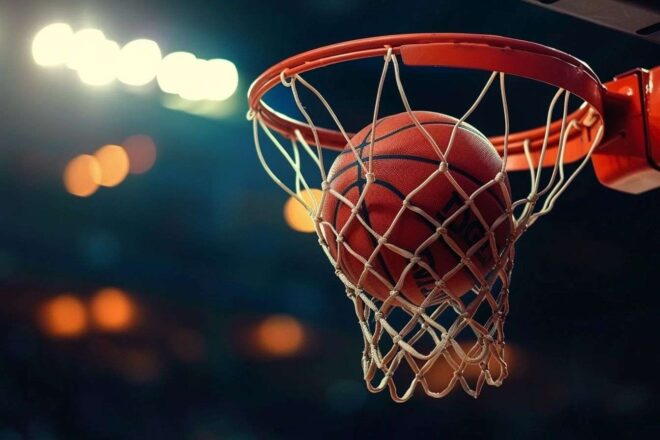 Arc parfait du ballon de basket
